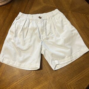 Chubbies White Pleated Shorts w/pockets Size Small